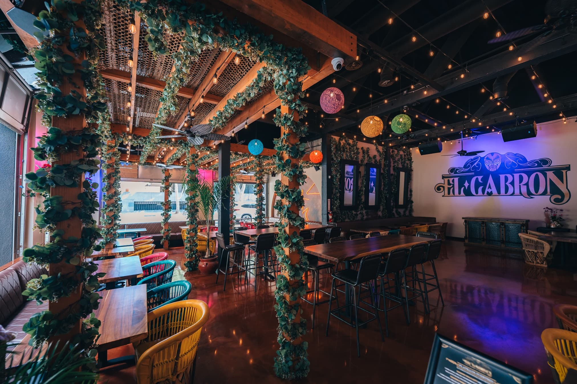 El Cabron Dining Area